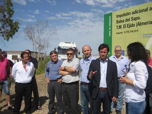 El Ayuntamiento se muestra satisfecho por el inicio de las obras de bombeo en la Balsa del Sapo y ofrece su máxima colaboración