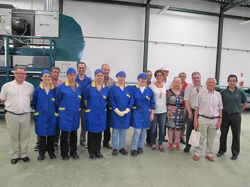 La delegada de Economía conoce los productos de la cooperativa Las Albentillas, asesorados por un programa de la Junta