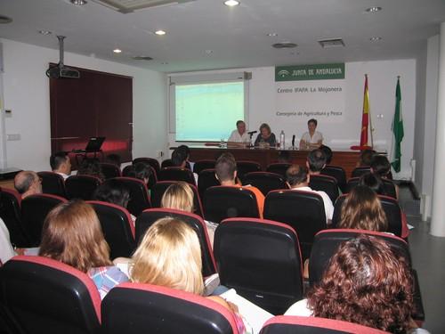 Almería reduce un 55% el tratamiento fitosanitario contra las plagas en el cultivo de tomate