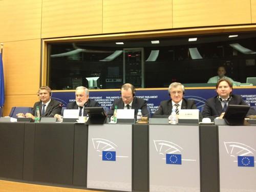 Arias Cañete traslada a los eurodiputados la posición común española sobre la reforma de la PAC
