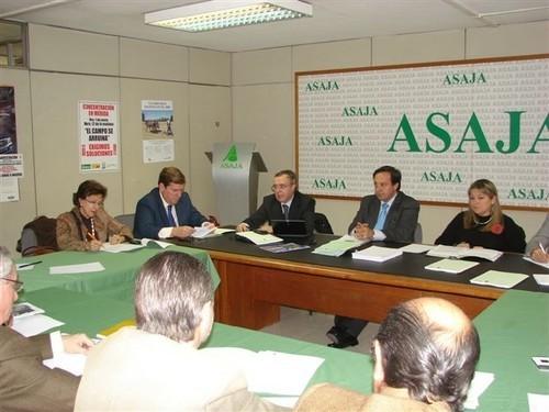 Asaja califica de 'claramente negativo' el impacto de la subida del IVA sobre el sector agrario