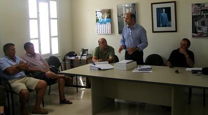 El edil ejidense de agricultura se reúne con vecinos y usuarios del Camino de Los Hornillos para pedir colaboración en su pavimentación
