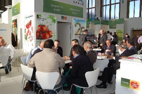 Agroponiente y Vegacañada esperan recibir a cientos de clientes en su stand de Fruit Attraction