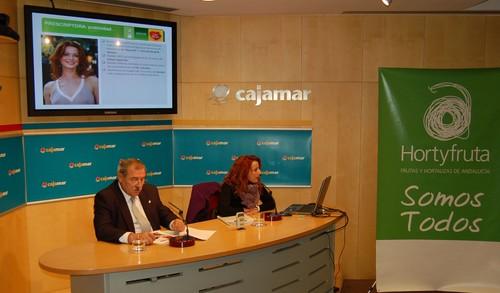 Luis Planas respalda reforzar el papel de las organizaciones de productores en el marco de la futura Política Agrícola Común