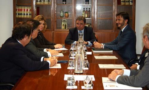 Luis Planas traslada a Asemesa su compromiso para el desarrollo de acciones de formación y transferencia tecnológica