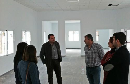 El alcalde de La Mojonera visita las instalaciones del futuro Museo de la Agricultura