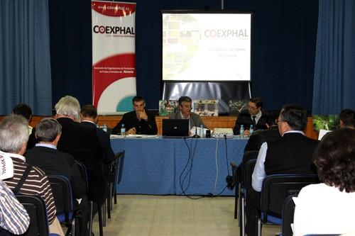 La salida de COEXPHAL de HORTYFRUTA queda en 'standby' tras la reunión de este jueves