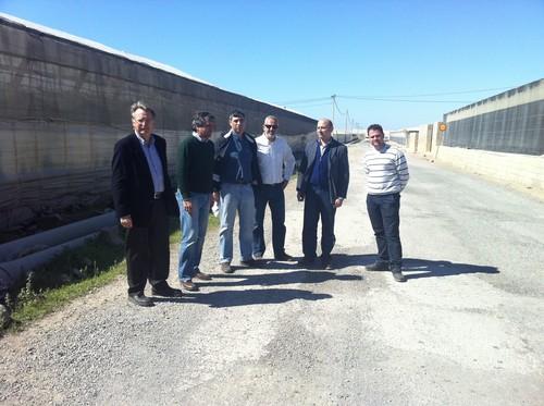 El concejal de Agricultura de El Ejido califica de “oportunista” al PSOE por su crítica al estado de las vías rurales