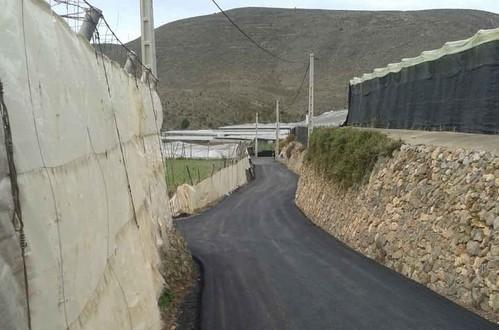 Agricultura invierte 176.000 euros en la reparación de 2'6 kilómetros de caminos rurales en Dalías