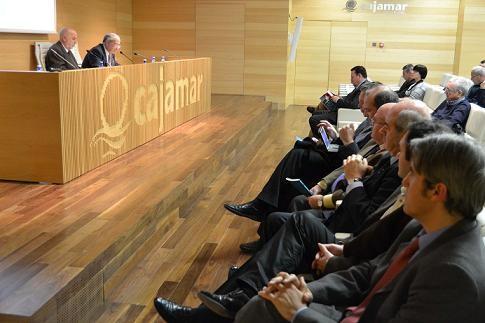 Un grupo de profesores de la Cátedra Cajamar desvela en un libro las claves para mejorar en la comercialización hortícola en Almería
