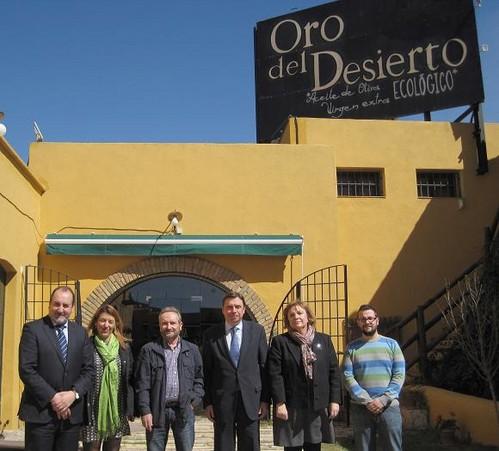 Planas visita las instalaciones de Oro del Desierto, empresa que apuesta por una actividad sostenible medioambientalmente