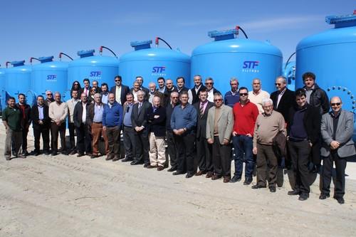 Más de medio centenar de técnicos de comunidades de regantes conocen cómo se reutilizan las aguas residuales para agricultura en Almería