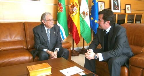 El subdelegado del Gobierno en Almería asegura que el Gobierno tiene como prioridad luchar contra la inseguridad en el campo