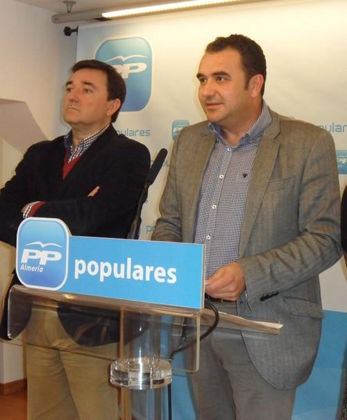 Cara: “Cañete es el Ministro que más ha defendido a nuestra agricultura; los Ministros del PSOE sólo utilizaban a los agricultores como moneda de cambio”