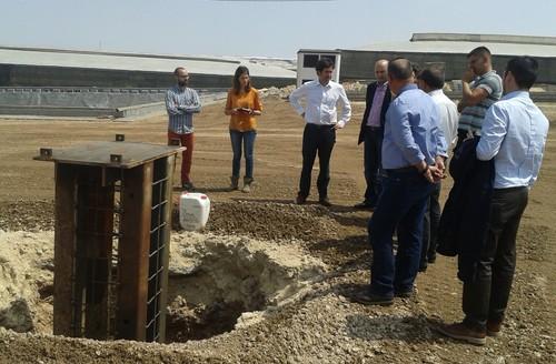 El alcalde y el concejal de Agricultura del Ayuntamiento de El Ejido visitan la nueva fábrica de compostaje de Las Chozas