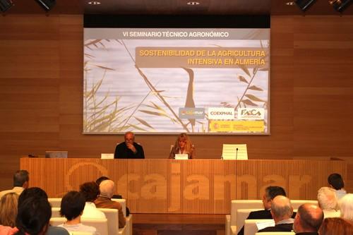 El futuro de la agricultura intensiva pasa por hacer un uso eficiente de recursos básicos como el agua