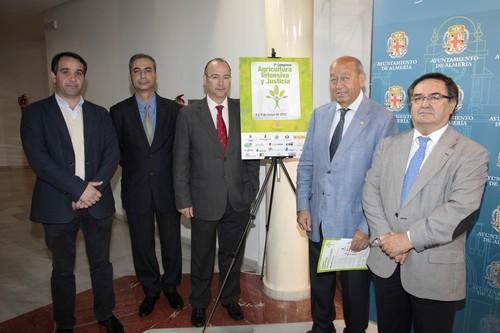 El cooperativismo, la reestructuración de la cadena alimentaria o el uso de semillas centran el 2º Congreso de Agricultura Intensiva y Justicia