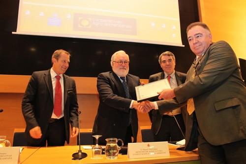 Casur, premiada por su gestión integral de los residuos agrícolas y la limpieza del campo