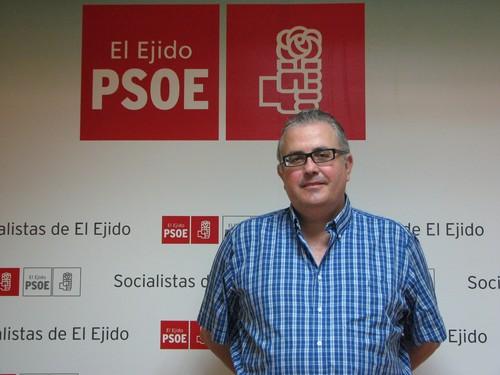 El PSOE de El Ejido denuncia la presunta desaparición de 41 envases de fitosanitarios custodiados por la Policía Local