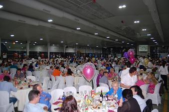Una gran fiesta de final de campaña, con unas 1.000 personas, sirve para celebrar el décimo aniversario de Vegacañada