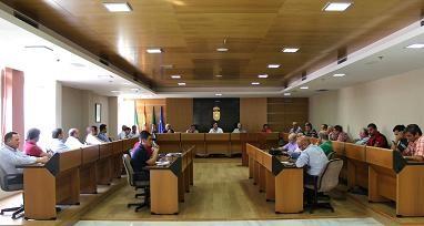 El Ayuntamiento de El Ejido y empresas de comercialización ponen en marcha la sociedad para la gestión de los restos vegetales