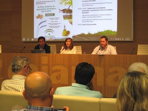 La superficie de producción ecológica en Almería es de 40.180 hectáreas, con más de 15.000 dedicadas a los frutos secos