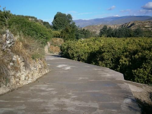 La Junta de Andalucía ha mejorado dos caminos rurales en Íllar, dentro del Plan de Choque por el Empleo