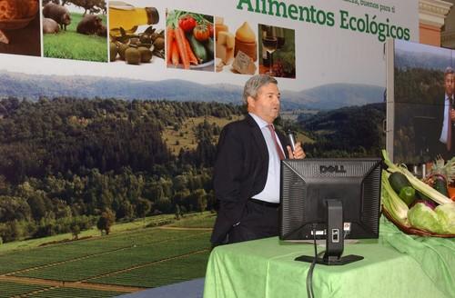 Fernando Burgaz: “La producción ecológica en España ofrece oportunidades para la diversificación y está vinculada a sistemas de producción tradicionales y al territorio”