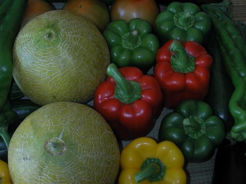 Los productores, la industria de alimentación y bebidas, el comercio y la restauración trasladan a Hacienda su preocupación ante una hipotética subida del IVA