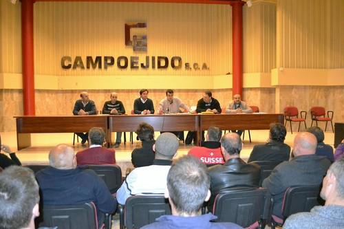 Un centenar de agricultores afectados por el temporal participan en la asamblea de COAG