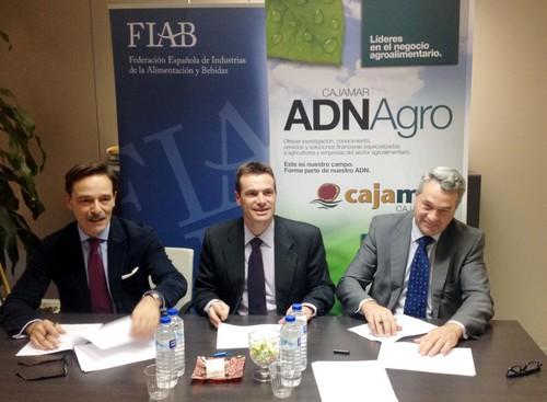 FIAB y Cajamar se alían con el IVIE para el análisis económico de la industria de alimentación y bebidas