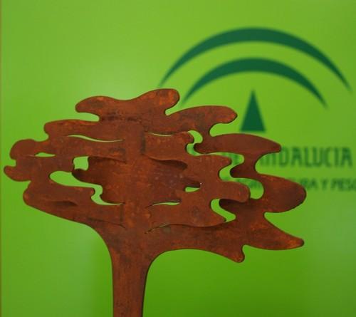 La Junta convoca los premios para reconocer la labor de personas y empresas en la agricultura, pesca y desarrollo rural