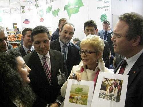 Víboras destaca la capacidad del sector hortofrutícola andaluz para conquistar nuevos mercados con productos innovadores