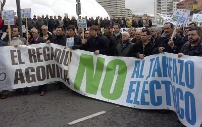 Más de 50.000 regantes de toda España se movilizan este miércoles para pedir 'justicia eléctrica'