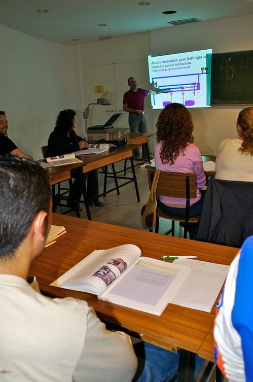 La Junta imparte un curso sobre fertirrigación en cultivos hortícolas protegidos, en el Ifapa de La Mojonera