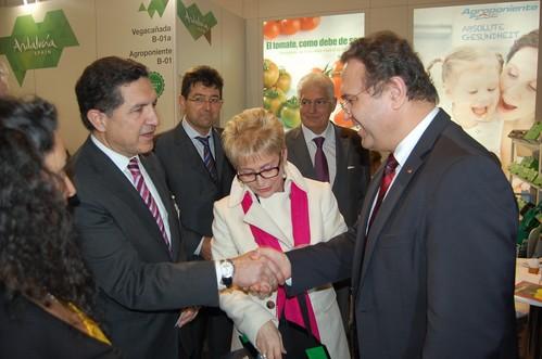 Víboras lamenta que 208.000 pequeños agricultores perderán 26,3 millones de euros en 2014 por el ajuste de la PAC