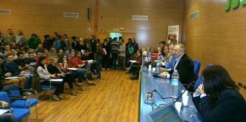 Más de 2.800 agricultores y técnicos participaron en los cursos y jornadas del IFAPA en Almería el pasado año