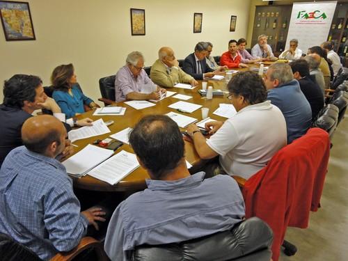 Organizaciones agrarias y sindicales apoyan a FAECA en la defensa de las cooperativas afectadas por las discrepancias con Hacienda