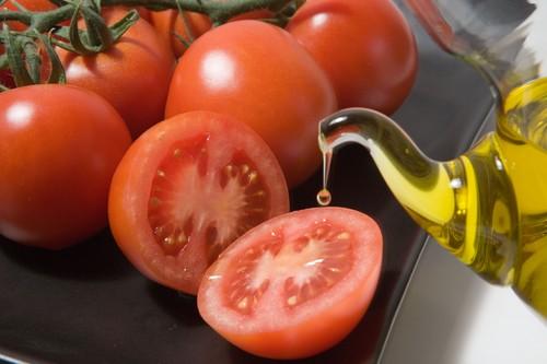 Los hogares españoles incrementan en un 3,3 por ciento el consumo de aceite en 2013