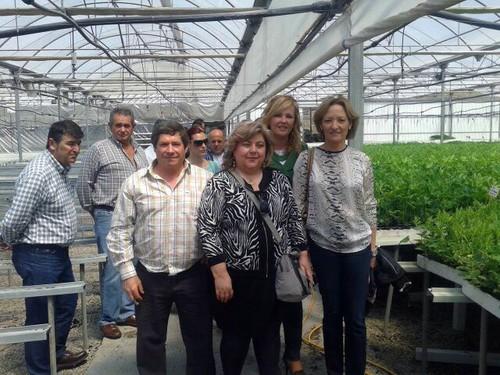 Clara Aguilera visita Roquetas y Adra para recoger las reivindicaciones del sector agrario y 'ser su voz' en el PE
