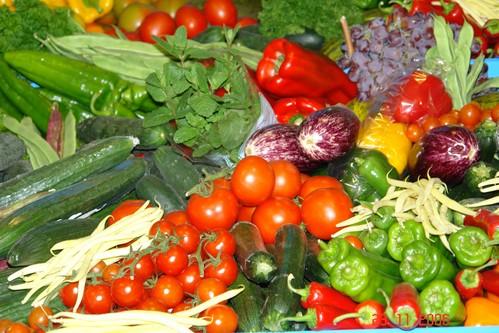 Los precios de tomate y pimiento son hoy un 40% inferiores a los de hace un año
