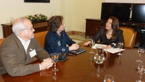 Crespo afirma que el Gobierno seguirá estudiando con los agricultores posibles medidas adicionales para paliar la sequía