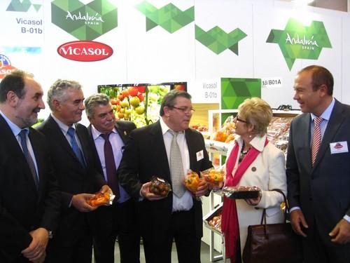 La Junta, Cajamar y COEXPHAL organizan el XI seminario técnico agronómico sobre producción y comercialización de pimientos 'snack'