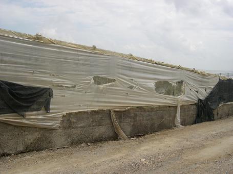 El Sistema CICLOAGRO recoge en finca y paga por los plásticos gruesos de cubierta, ofreciendo los Centros CTTs para la entrega de filmes finos y otros plásticos