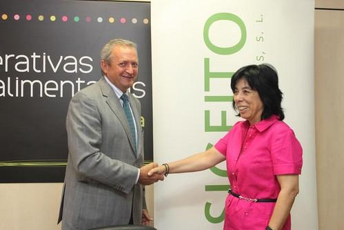 Cooperativas Agro-alimentarias de España y SIGFITO firman un convenio para fomentar el reciclaje de envases en el sector cooperativista