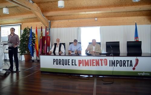 Syngenta analiza en la Universidad de Cartagena los retos y soluciones del cultivo del pimiento