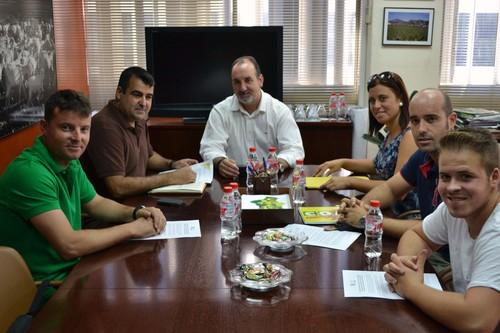 Juventudes Agrarias de COAG Almería presenta al delegado de Agricultura su nueva Ejecutiva y un documento de objetivos