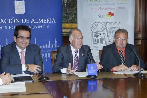 Diputación invertirá más de 600.000 euros en la mejora de 10 kilómetros de caminos rurales en Níjar