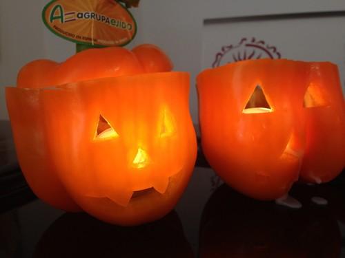 Agrupaejido y Hotel Catedral vuelven a cambiar la calabaza de Halloween por pimientos de Almería