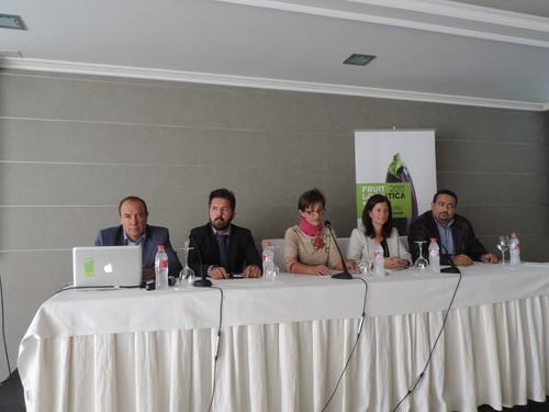 Fruit Logistica congrega al sector agrícola almeriense en Santa María del Águila y les acerca a compradores internacionales